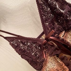 A must have tiger printed lingerie set